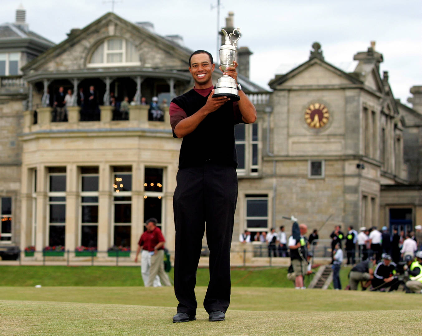 Tiger Woods wins his second Open and his second at the Home of Golf, 2005